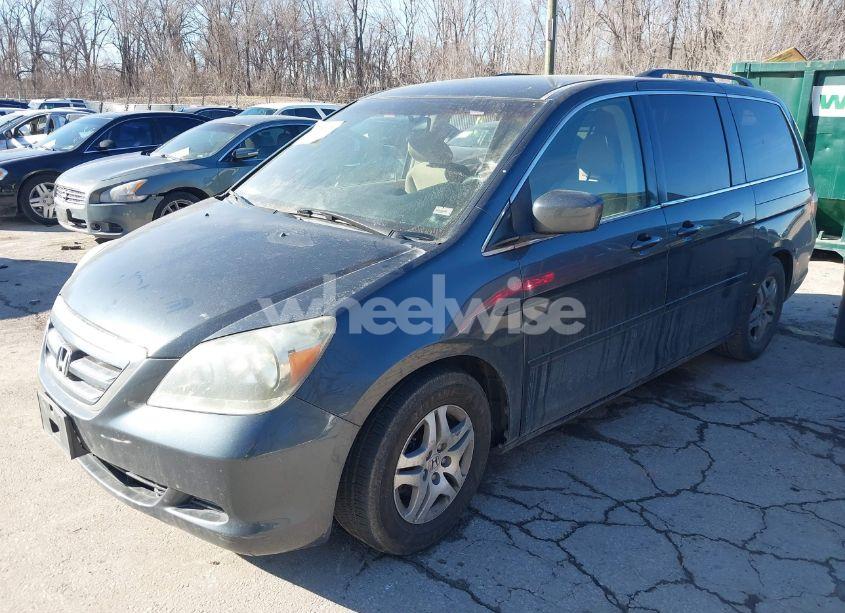 Photo 2 of 2005 Honda Odyssey EX (VIN 5FNRL38485B000764)