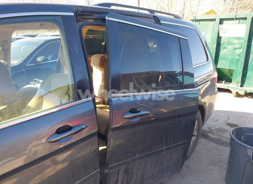 Photo 6 of 2005 Honda Odyssey EX (VIN 5FNRL38485B000764)