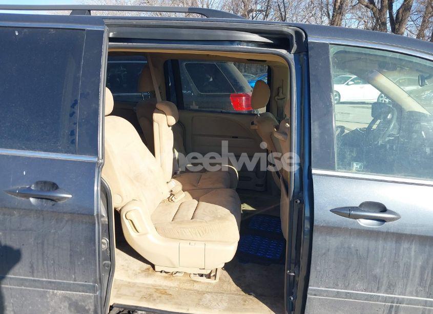 Photo 8 of 2005 Honda Odyssey EX (VIN 5FNRL38485B000764)