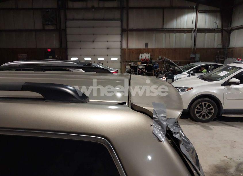 Photo 14 of 2005 Honda Odyssey EX (VIN 5FNRL38485B012400)