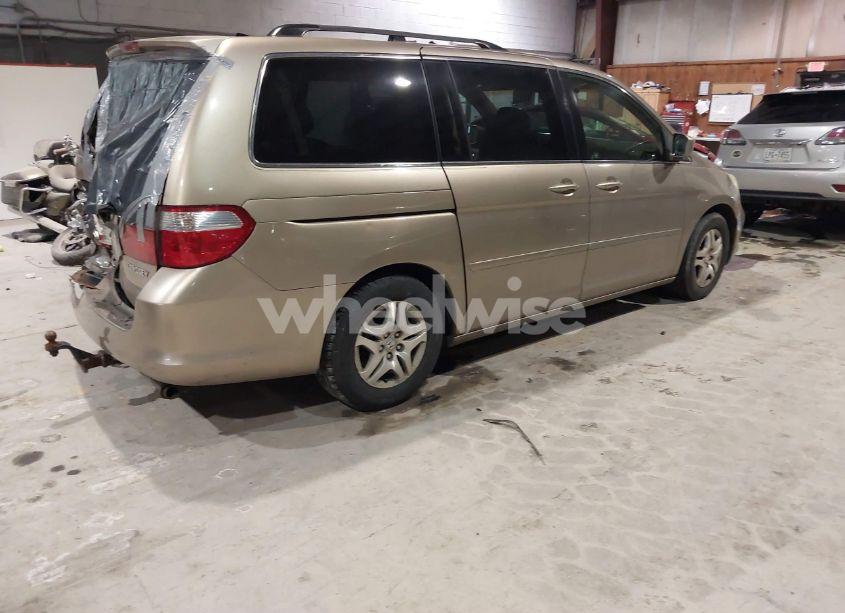 Photo 4 of 2005 Honda Odyssey EX (VIN 5FNRL38485B012400)