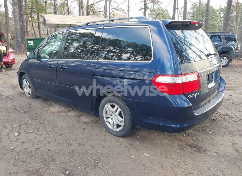 Photo 3 of 2007 Honda Odyssey EX (VIN 5FNRL38487B100706)