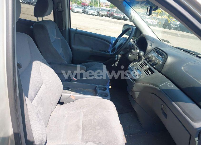 Photo 5 of 2007 Honda Odyssey EX (VIN 5FNRL38487B455584)