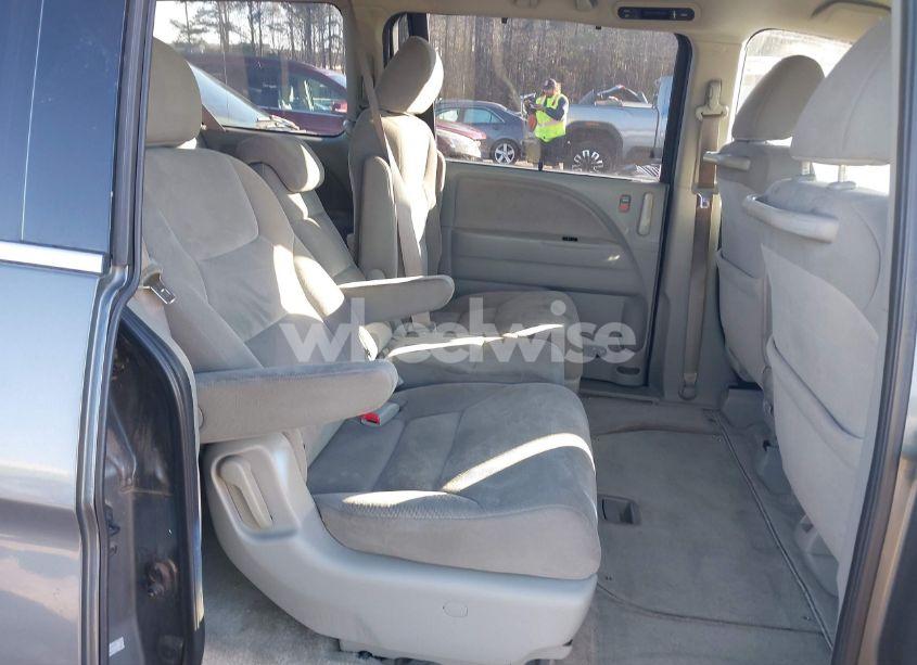 Photo 8 of 2008 Honda Odyssey EX (VIN 5FNRL38488B049595)