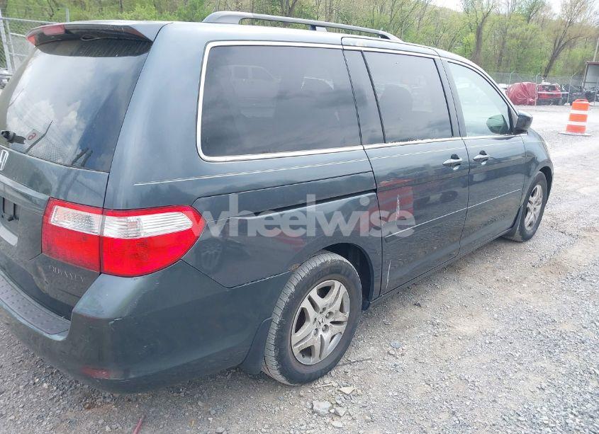 Photo 4 of 2005 Honda Odyssey EX (VIN 5FNRL38495B004614)