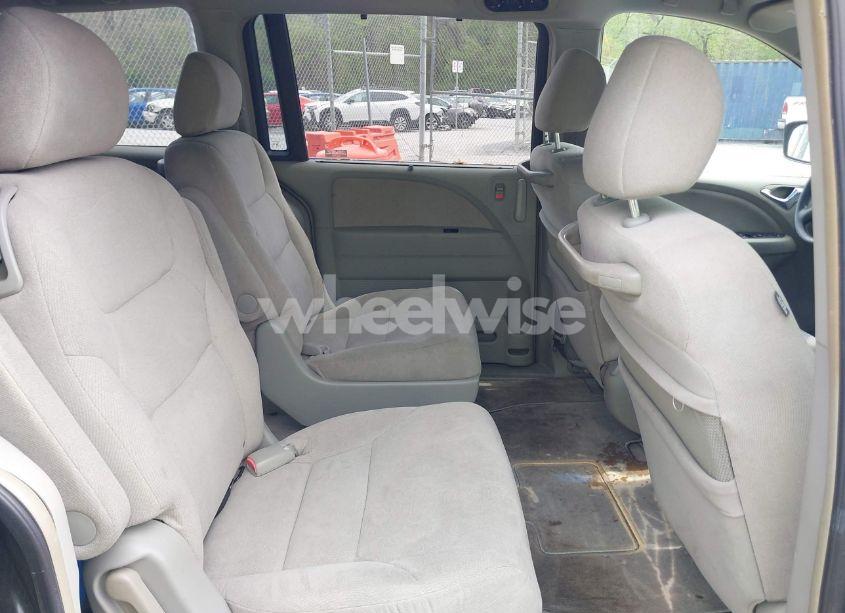 Photo 8 of 2005 Honda Odyssey EX (VIN 5FNRL38495B004614)