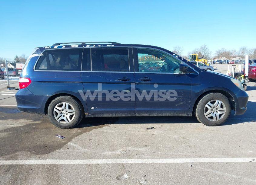 Photo 13 of 2005 Honda Odyssey EX (VIN 5FNRL38495B105216)