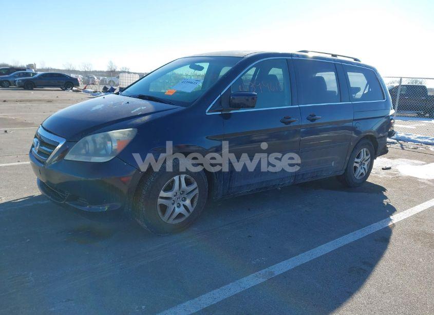 Photo 2 of 2005 Honda Odyssey EX (VIN 5FNRL38495B105216)