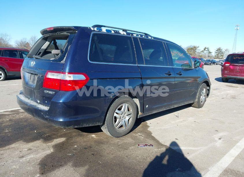 Photo 4 of 2005 Honda Odyssey EX (VIN 5FNRL38495B105216)