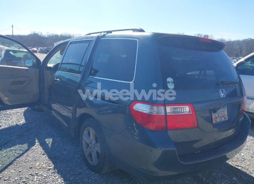 Photo 3 of 2005 Honda Odyssey EX (VIN 5FNRL38495B116412)