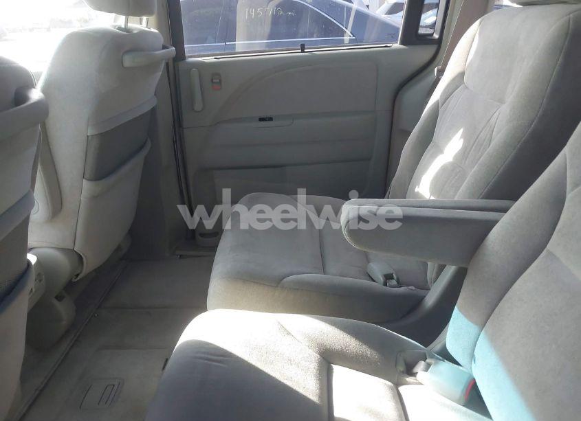 Photo 8 of 2005 Honda Odyssey EX (VIN 5FNRL38495B424406)