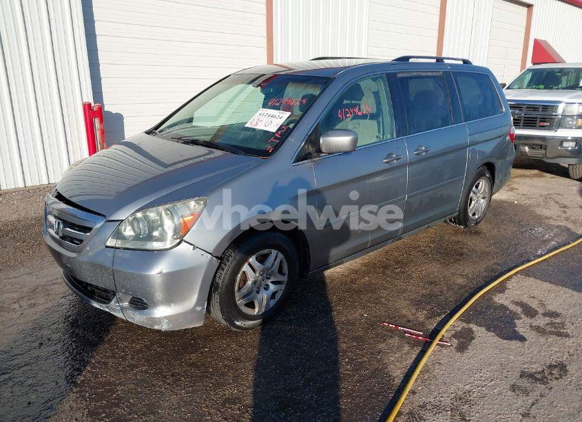 Photo 2 of 2006 Honda Odyssey EX (VIN 5FNRL38496B072056)