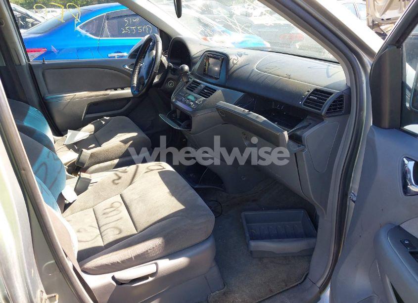 Photo 5 of 2005 Honda Odyssey EX (VIN 5FNRL384X5B052445)