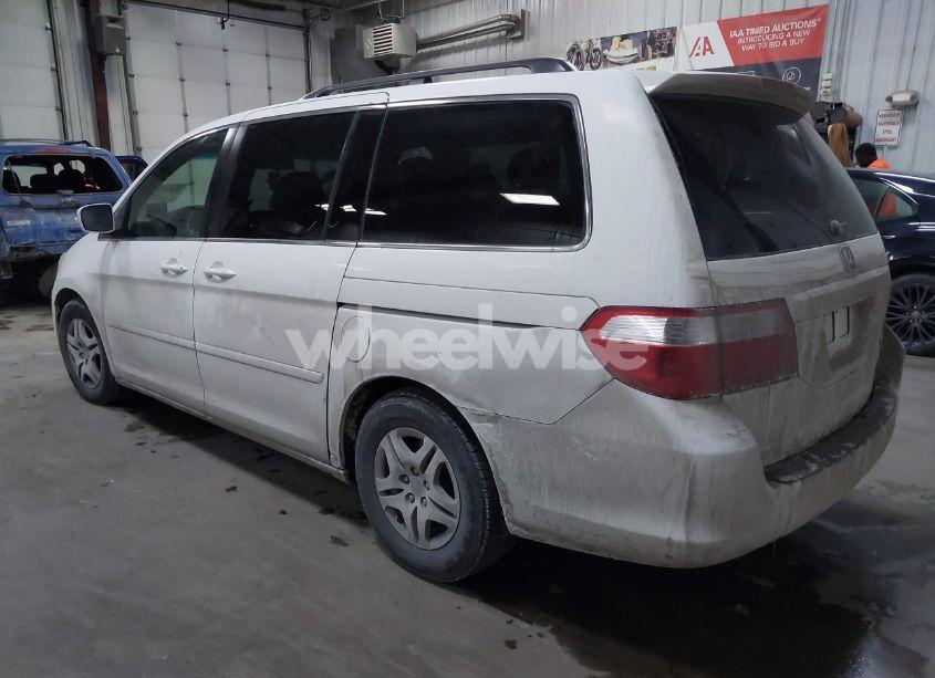 Photo 3 of 2005 Honda Odyssey EX (VIN 5FNRL384X5B419795)