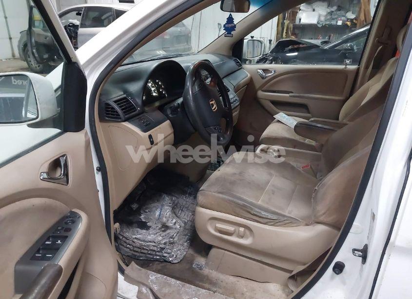 Photo 5 of 2005 Honda Odyssey EX (VIN 5FNRL384X5B419795)