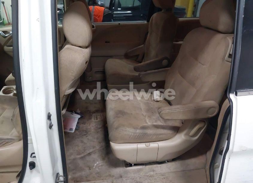 Photo 8 of 2005 Honda Odyssey EX (VIN 5FNRL384X5B419795)