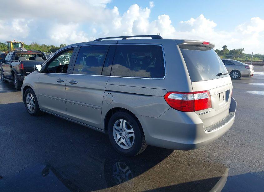 Photo 3 of 2007 Honda Odyssey EX (VIN 5FNRL384X7B036278)