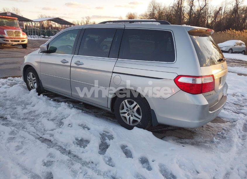 Photo 3 of 2007 Honda Odyssey EX (VIN 5FNRL384X7B411649)