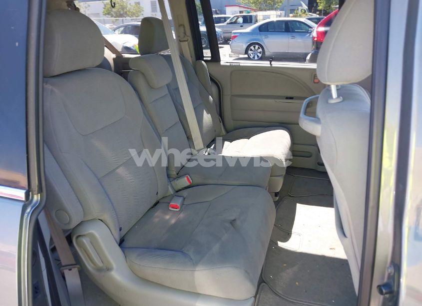 Photo 8 of 2008 Honda Odyssey EX (VIN 5FNRL384X8B111725)