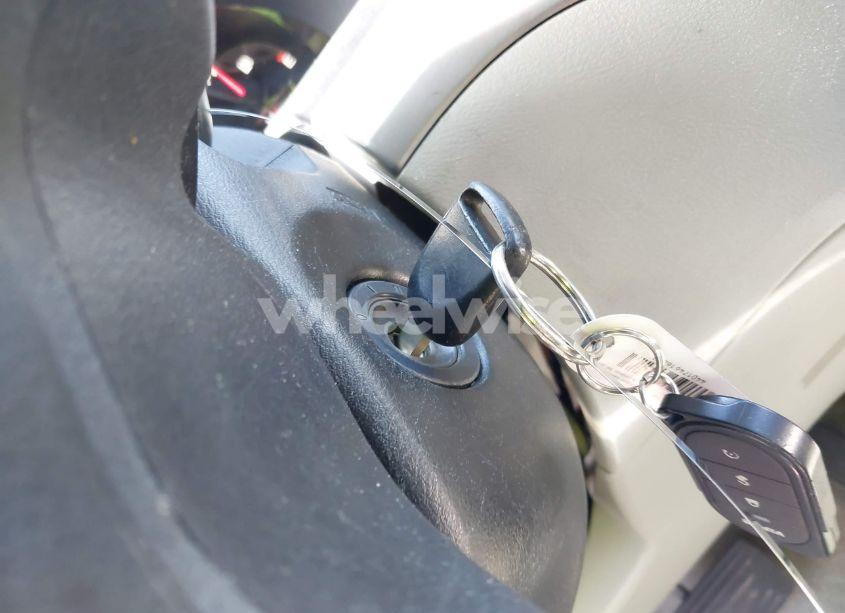 Photo 11 of 2009 Honda Odyssey EX (VIN 5FNRL384X9B003848)