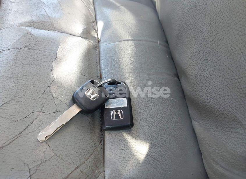 Photo 11 of 2005 Honda Odyssey EX-L (VIN 5FNRL38605B027667)