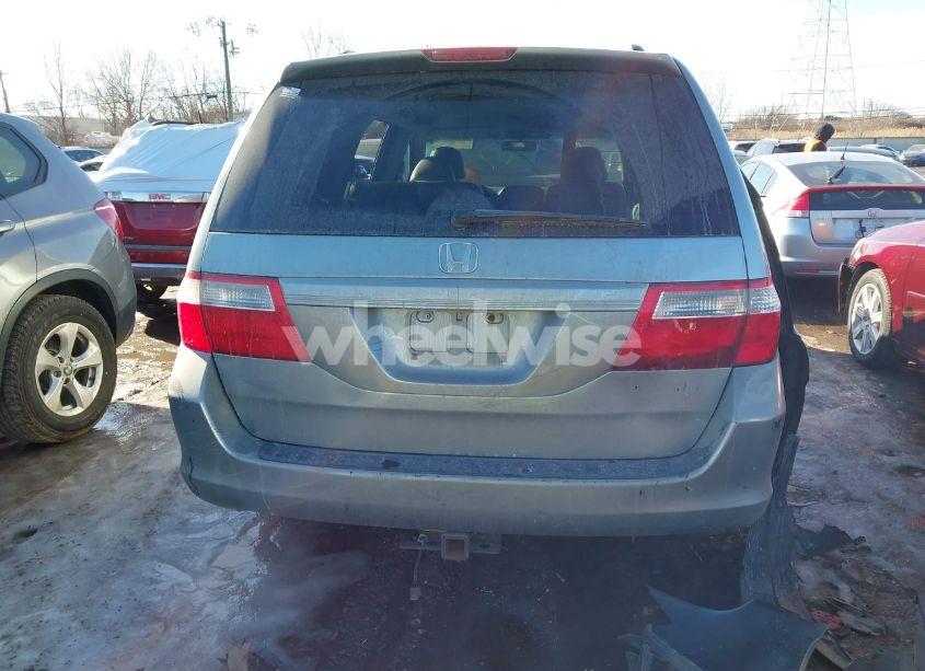 Photo 17 of 2005 Honda Odyssey EX-L (VIN 5FNRL38605B027667)