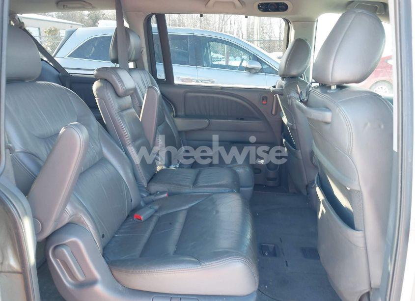 Photo 8 of 2005 Honda Odyssey EX-L (VIN 5FNRL38605B414817)