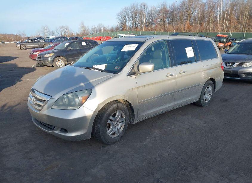 Photo 2 of 2006 Honda Odyssey EX-L (VIN 5FNRL38606B013768)