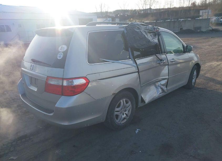 Photo 4 of 2006 Honda Odyssey EX-L (VIN 5FNRL38606B013768)