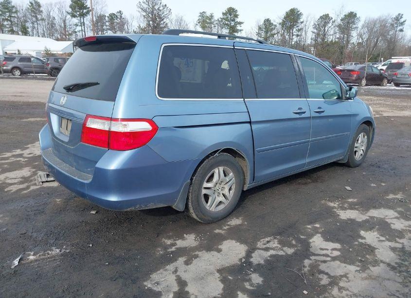 Photo 4 of 2006 Honda Odyssey EX-L (VIN 5FNRL38606B048200)