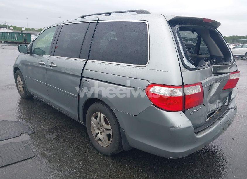 Photo 3 of 2006 Honda Odyssey EX-L (VIN 5FNRL38606B049685)