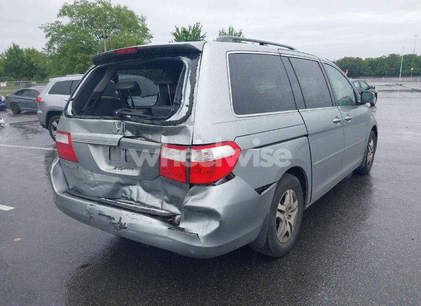 Photo 4 of 2006 Honda Odyssey EX-L (VIN 5FNRL38606B049685)