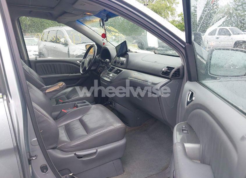 Photo 5 of 2006 Honda Odyssey EX-L (VIN 5FNRL38606B049685)