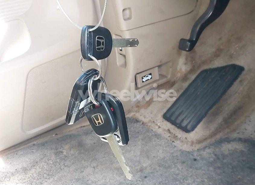 Photo 11 of 2006 Honda Odyssey EX-L (VIN 5FNRL38606B405133)