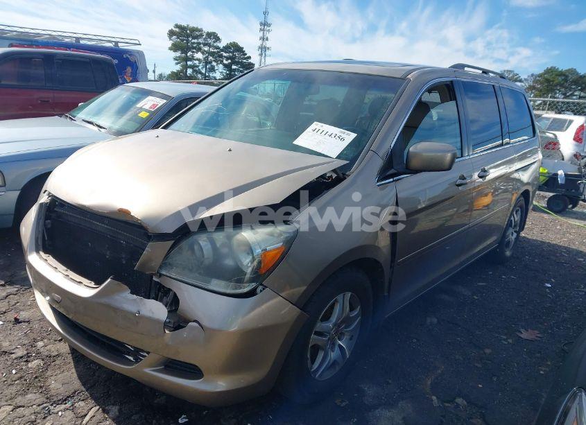 Photo 2 of 2006 Honda Odyssey EX-L (VIN 5FNRL38606B405133)