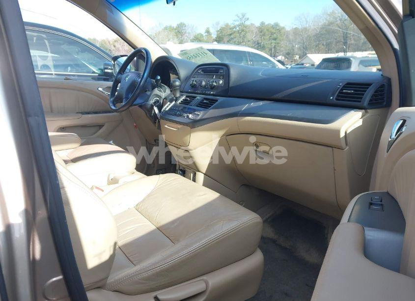 Photo 5 of 2006 Honda Odyssey EX-L (VIN 5FNRL38606B405133)