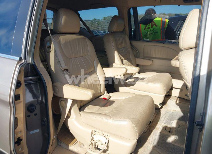 Photo 8 of 2006 Honda Odyssey EX-L (VIN 5FNRL38606B405133)