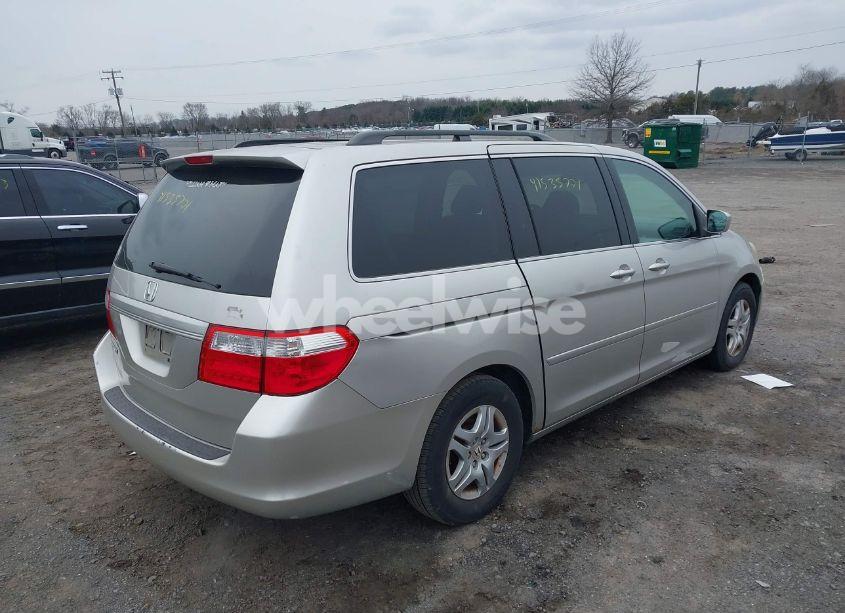 Photo 4 of 2006 Honda Odyssey EX-L (VIN 5FNRL38606B457362)