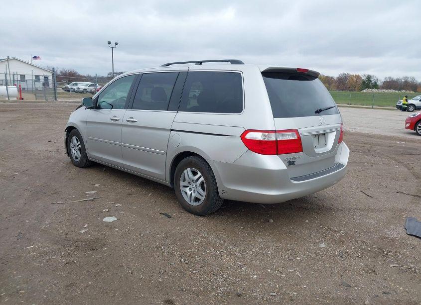Photo 3 of 2006 Honda Odyssey EX-L (VIN 5FNRL38606B459385)