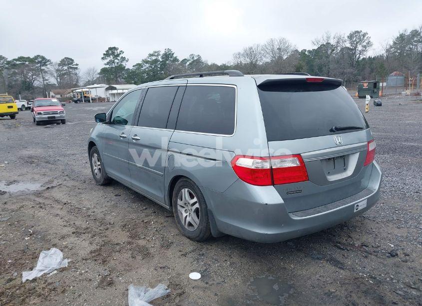 Photo 3 of 2007 Honda Odyssey EX-L (VIN 5FNRL38607B026702)