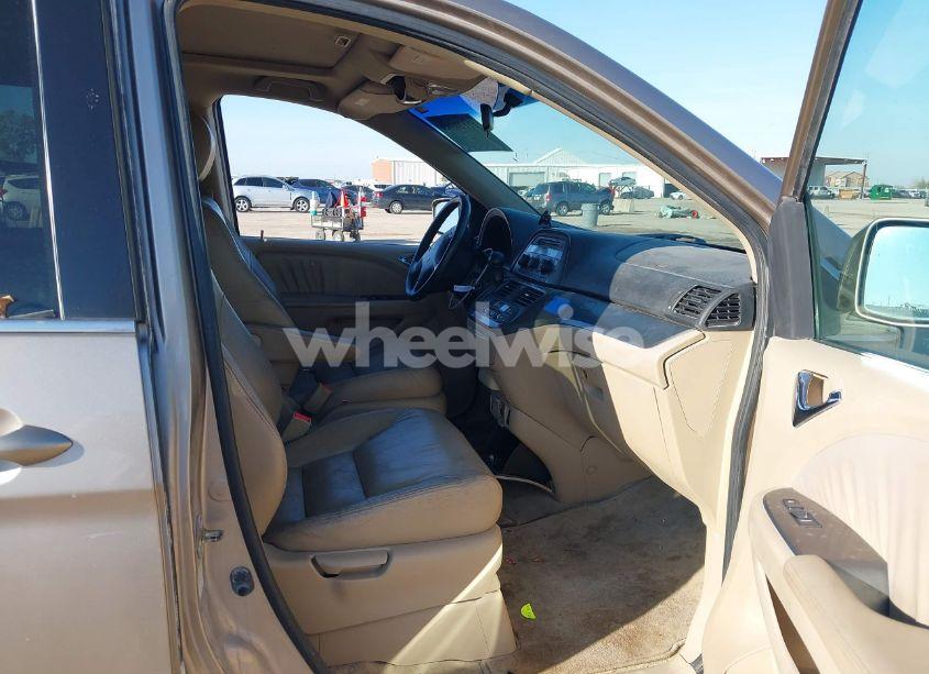 Photo 5 of 2007 Honda Odyssey EX-L (VIN 5FNRL38607B422225)