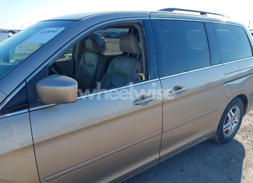 Photo 6 of 2007 Honda Odyssey EX-L (VIN 5FNRL38607B422225)