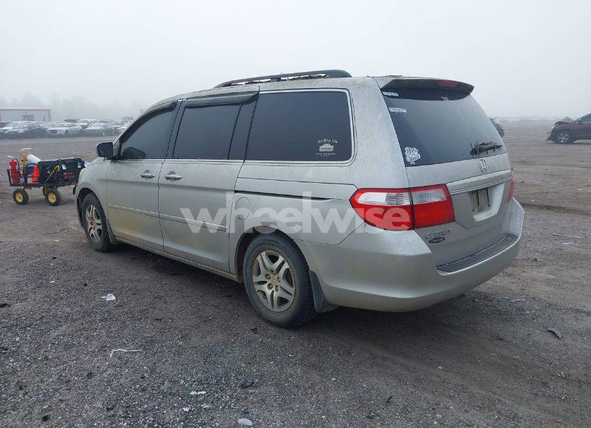 Photo 3 of 2007 Honda Odyssey EX-L (VIN 5FNRL38607B427036)