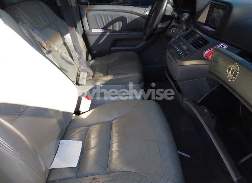 Photo 5 of 2005 Honda Odyssey EX-L (VIN 5FNRL38615B045420)