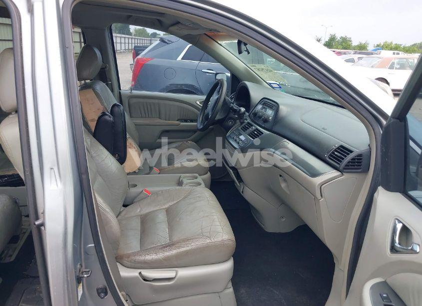 Photo 5 of 2005 Honda Odyssey EX-L (VIN 5FNRL38615B079423)