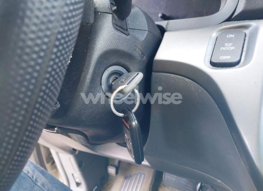 Photo 11 of 2005 Honda Odyssey EX-L (VIN 5FNRL38615B415135)