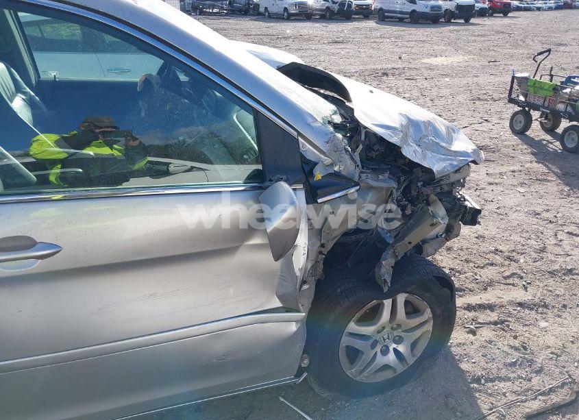 Photo 6 of 2005 Honda Odyssey EX-L (VIN 5FNRL38615B415135)