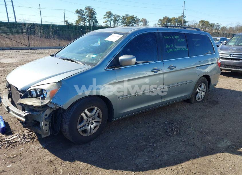 Photo 2 of 2006 Honda Odyssey EX-L (VIN 5FNRL38616B029090)