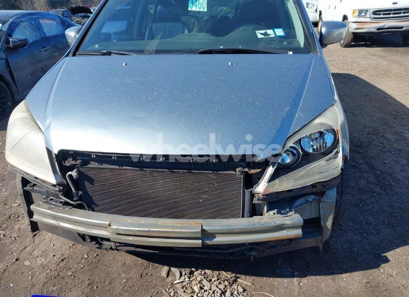 Photo 6 of 2006 Honda Odyssey EX-L (VIN 5FNRL38616B029090)