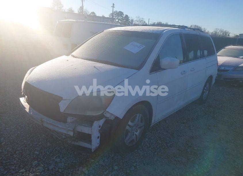 Photo 2 of 2006 Honda Odyssey EX-L (VIN 5FNRL38616B413032)